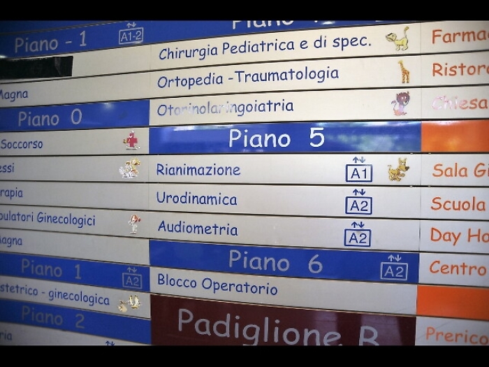 Bimbo morto,nonno e zia,'fermate medico'