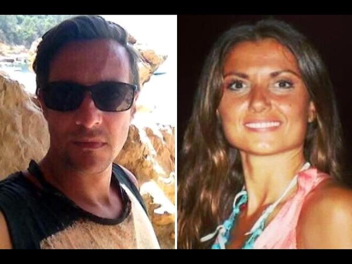 Carla Caiazzo,dura davanti allo specchio