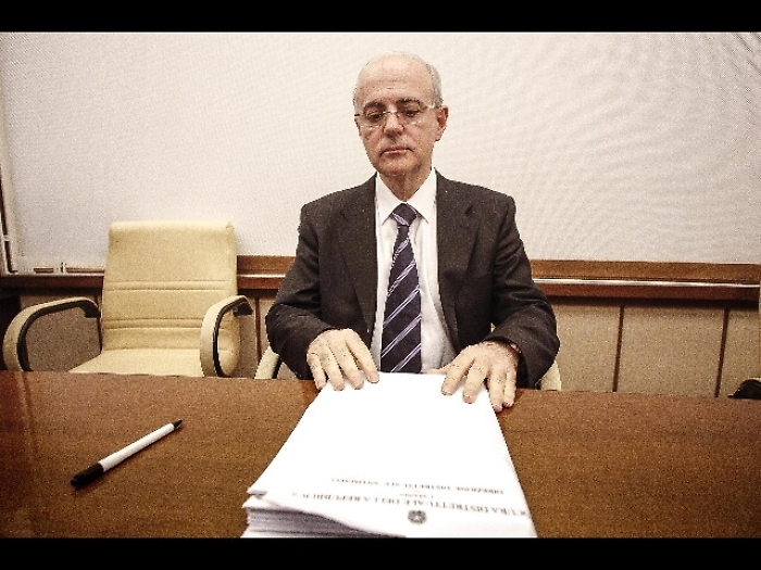 Caso Ong, il Csm: "Pieno sostegno alle indagini del procuratore di Catania Zuccaro"