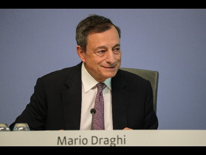Draghi, tassi bassi per lungo tempo