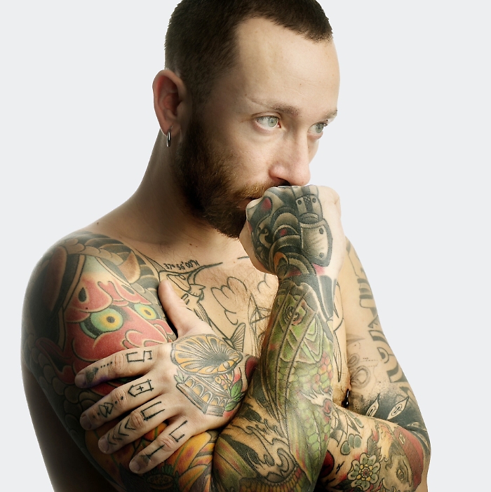 Dal design all'arte sul corpo, Roberto conquista il mondo