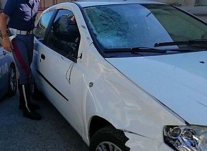 Senza braccio su A20: &egrave; stato un giovane di Agira. &laquo;Ho pensato fosse un uccello&raquo;