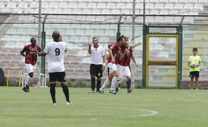 Serie D: &egrave; buio pesto per il Messina, ko con la Nocerina nello stadio deserto