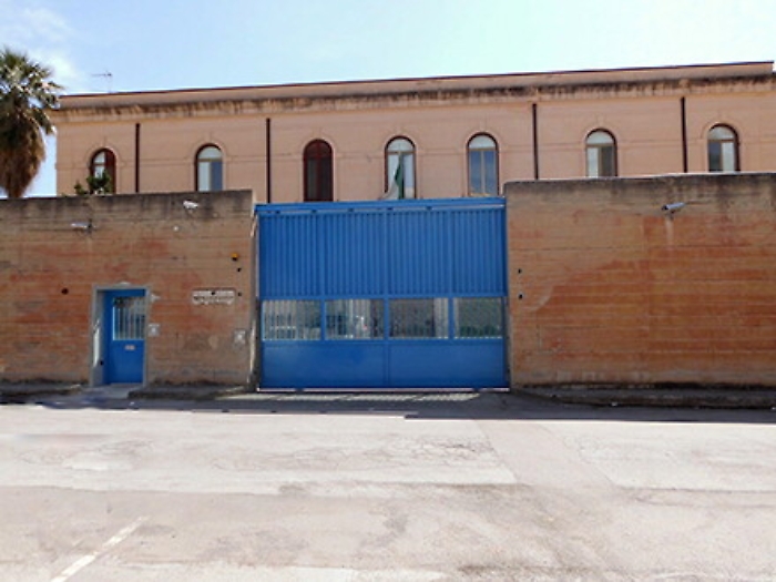 Droga arrivava fino dentro al carcere di Termini Imerese: due arresti