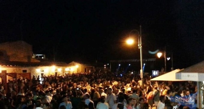 Marzamemi, incontra la sua ex nella movida e le rompe il naso