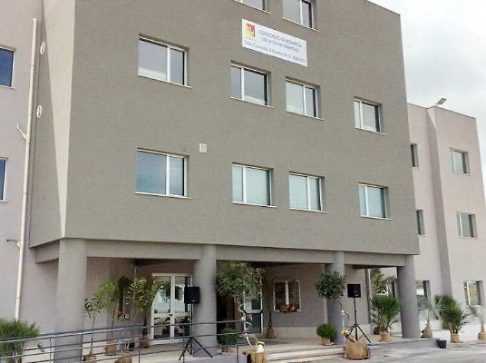 Lavoratori consorzio di Bonifica sul tetto a Ragusa: chiedono arretrati