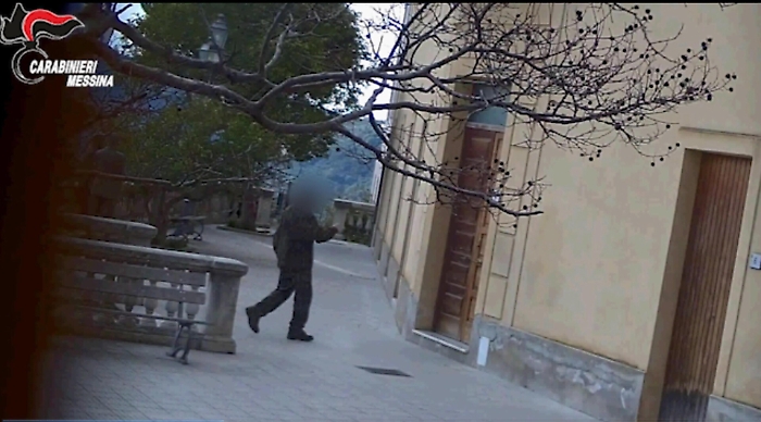 Ficarra, le "fughe" dei dipendenti comunali: &laquo;Qui si fa cos&igrave; da 30 anni&raquo;