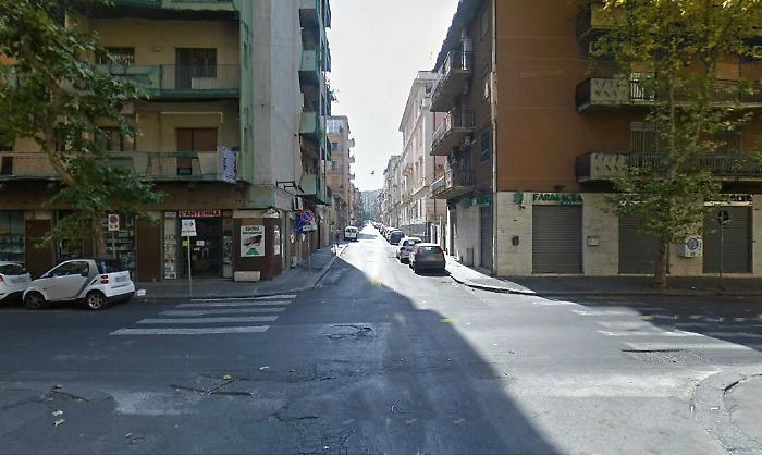 Catania, scooter contro un furgone, muore un 24enne