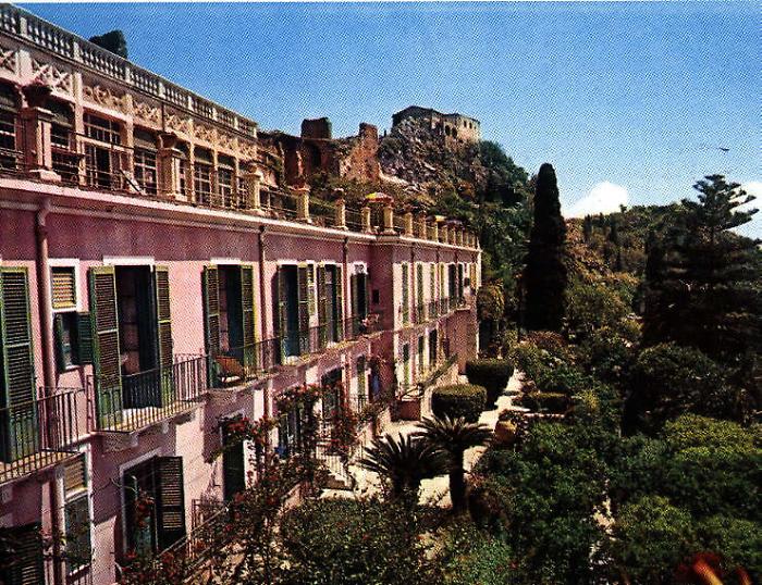Taormina, l'extralusso Luis Vuitton per il Timeo e per Villa Sant'Andrea