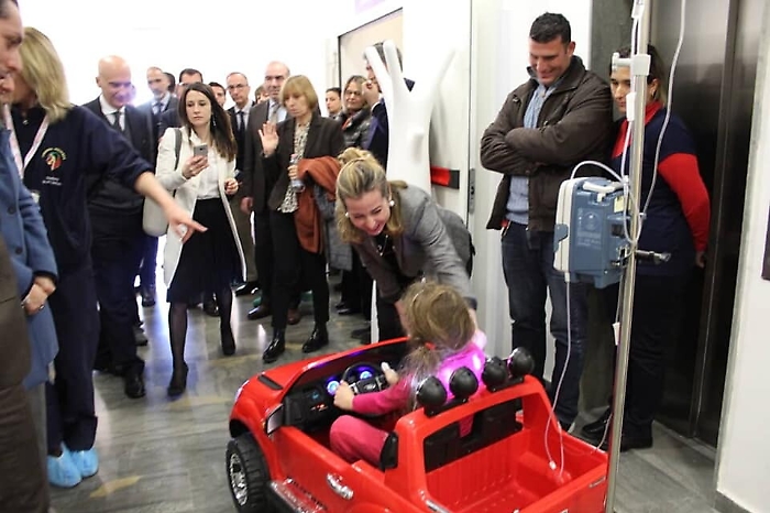 Blitz ministro Grillo all'ospedale dei Bambini Zio di un bimbo, sbotta: &laquo;Qui situazione fa pena&raquo;