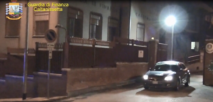 Blitz a Gela, parla il procuratore: &laquo;Gruppo Luca contiguo ai catanesi e il poliziotto indagato dava notizie&raquo;