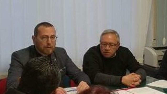 Raccolta dei rifiuti: operatori pagati a singhiozzo e la Tari aumenta