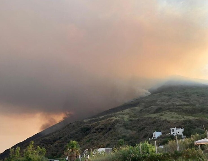 Fatale caduta su spuntoni di roccia:cos&igrave; mentre lo Stromboli impazzava&egrave; morto l'allievo ufficiale di coperta