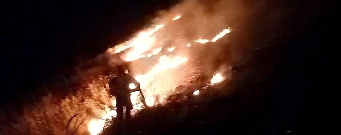 Naro, appicca fuoco a sterpaglie con bomboletta a gas: arrestato