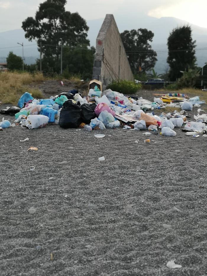 Mascali, Sant'Anna: sporcare i posti che si frequentano &egrave; mancanza di rispetto per se stessi