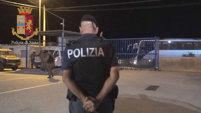 Scafisti sbarcati da "Open Arms" arrestati tra Pozzallo e Lampedusa