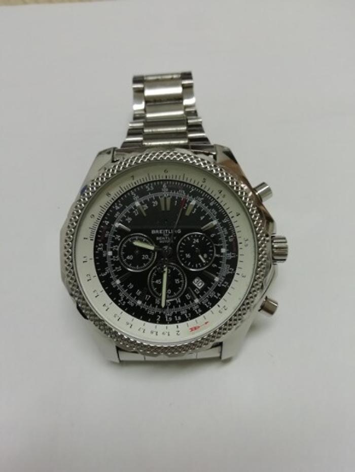 Catania, ruba un Breitling del valore di 5000mila euro in aeroporto: arrestato