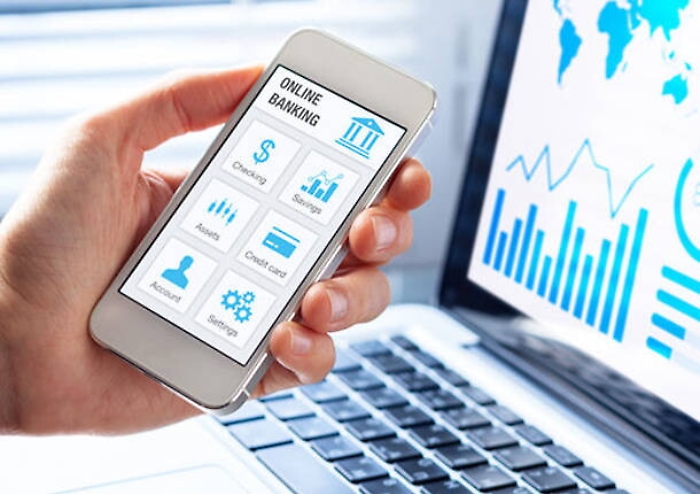 Cos&igrave; smartphone e pc possono danneggiare la vista, a Messina un convegno sulla Ipovisione e un camper per la prevenzione