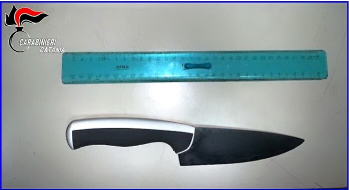 Minaccia, picchia e tenta di violentare la ex a Mascalucia: arrestato