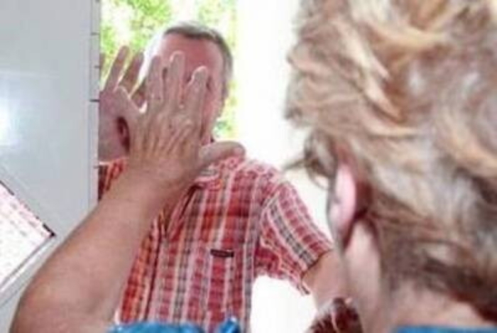 Sant'Agata di Militello: insulti e botte alla madre, in manette 50enne