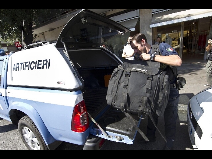 Allarme bomba a Palermo: proprietario auto sospetta guardava video Isis