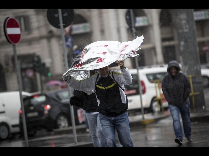 Allerta meteo, venti forti al centronord