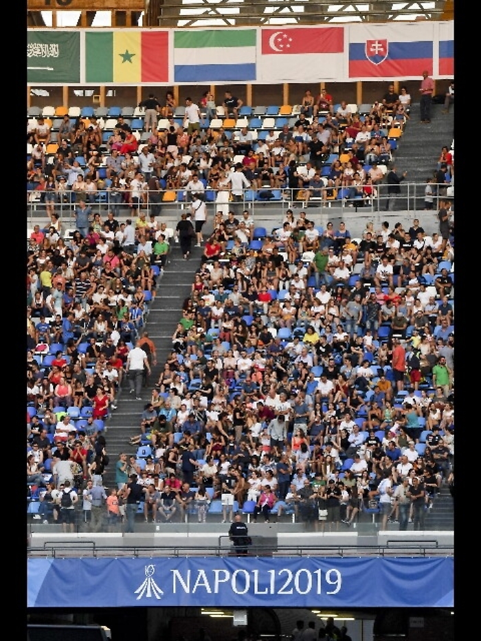 Con tiro Insigne si accende tripode