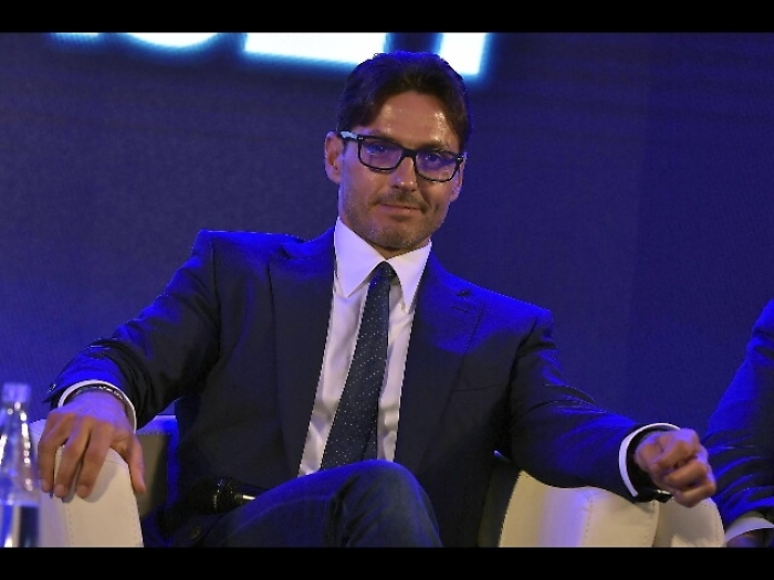 Ecco Amici vip e Giochi senza frontiere