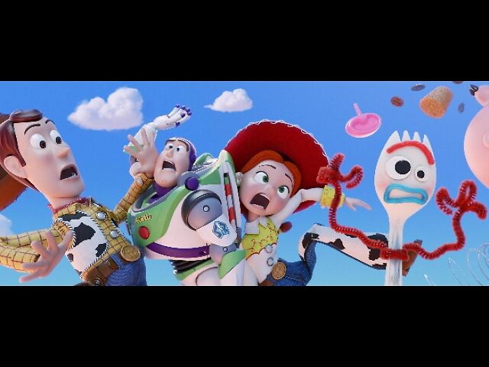 Toy Story 4, Reeves voce action figure