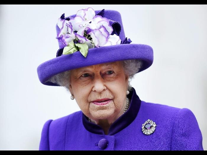 Gb: la regina ricompare in pubblico