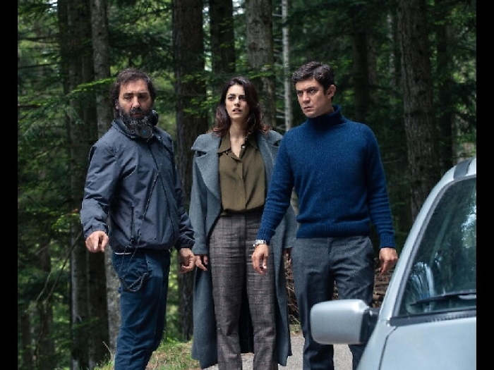 Mordini sul set con Scamarcio e Leone