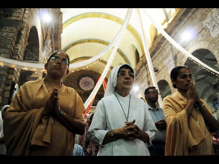 India:molesta minore, fermato sacerdote
