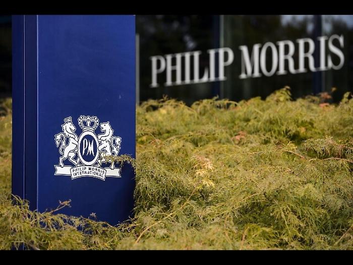 Philip Morris tratta fusione con Altria