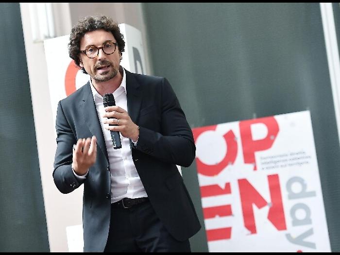 Toninelli, la Lega &egrave; meglio del Pd