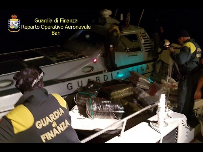 Evade fisco, sequestro a ex cons.Puglia