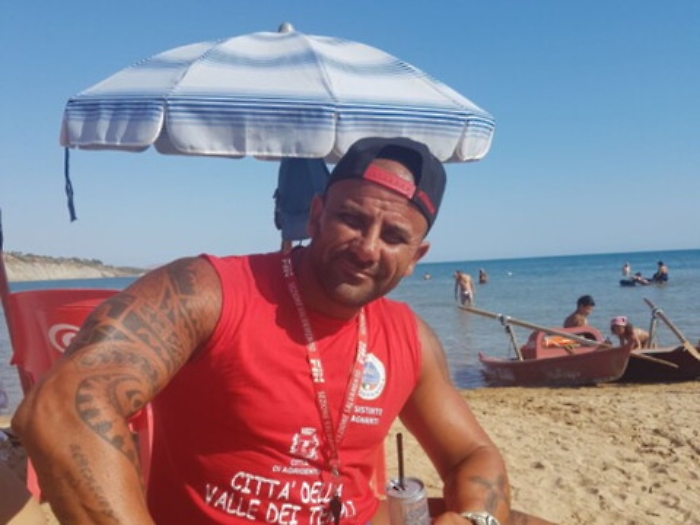 Famiglia nissena salvata in mare da bagnino fuori dal turno di lavoro