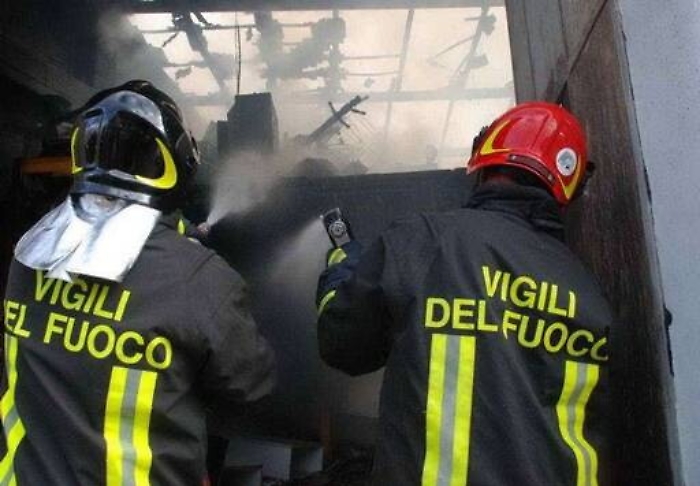 Palermo, fuga di gas in strada, sette intossicati in un call center
