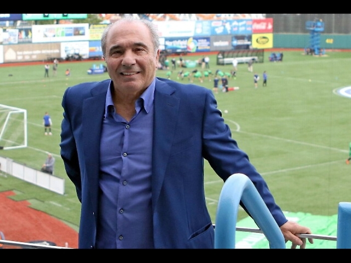 Calcio:Fiorentina;Commisso visita il Meyer e omaggia Mandela