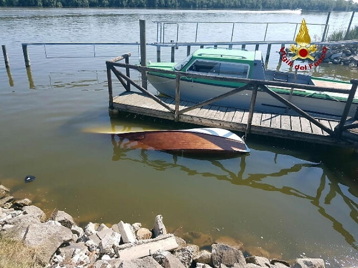 Barca affonda in laguna Venezia,disperso