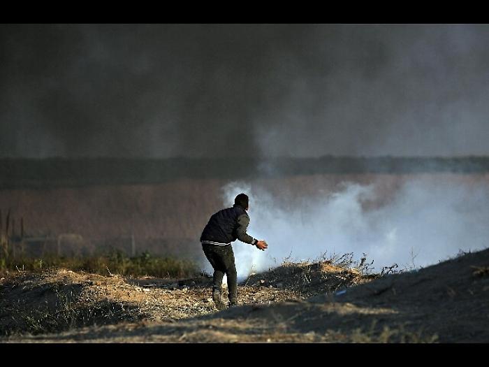 Gaza: nuovo bilancio, 16 morti