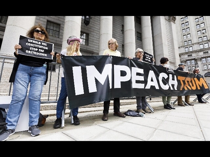 Schiaffo a Trump, su DB vincono i dem