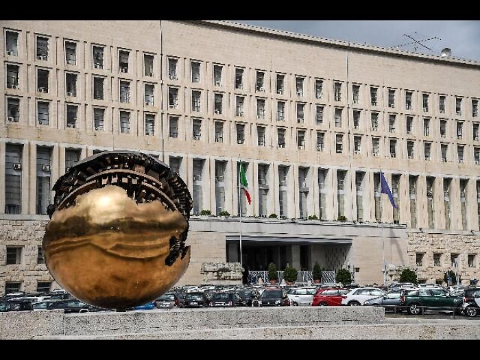 Giochi luce su facciata della Farnesina
