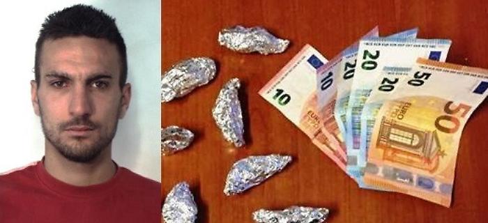 Catania, spacciava a San Cristoforo: 25enne in manette