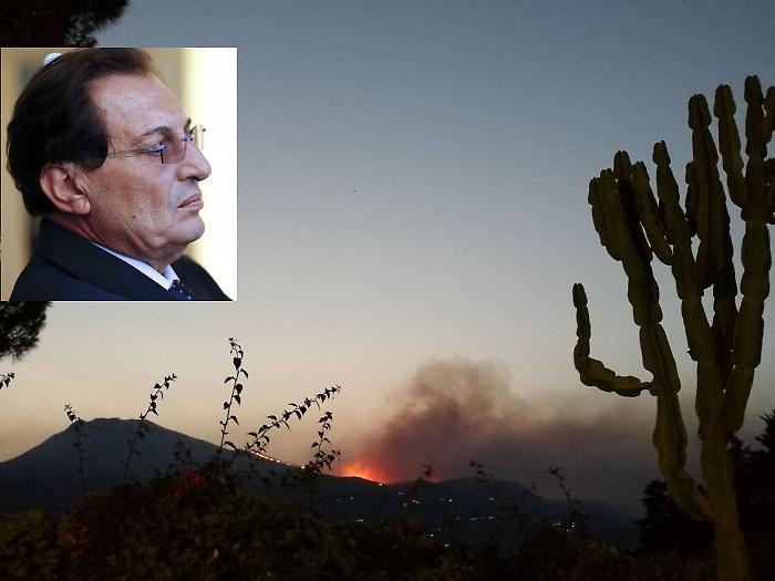 Per Crocetta gli incendi sono un problema di ordine pubblico: &laquo;Chieder&ograve; invio dell'esercito&raquo;