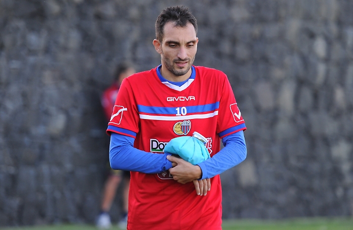 Calcio, Lodi operato al polso ma gi&agrave; in allenamento