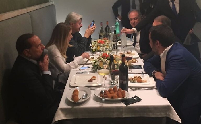 Regionali, palchi divisi per centrodestra ma poi tutti a tavola