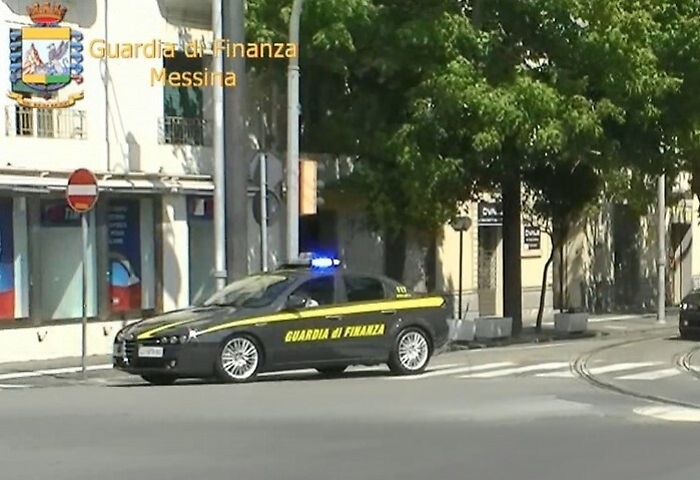 Messina, sgominata la banda dei professionisti dell'evasione fiscale