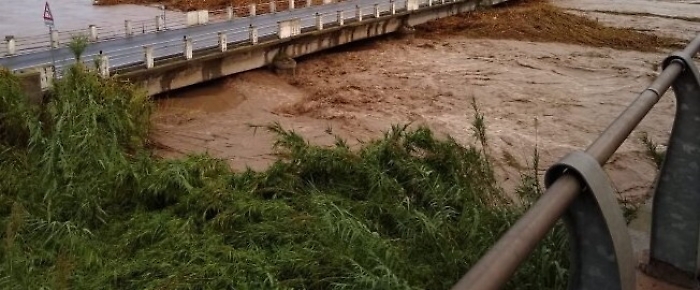 Maltempo, a Siracusa esonda il fiume Anapo