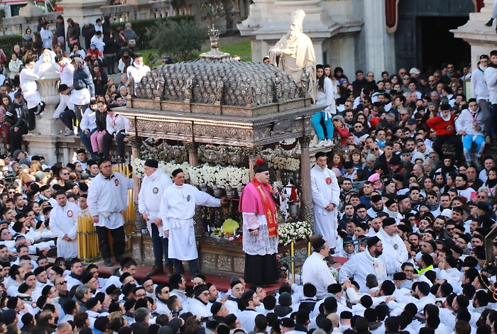 Catania, ecco chi &egrave; il parroco-eroeche ha riformato la festa di S. Agata