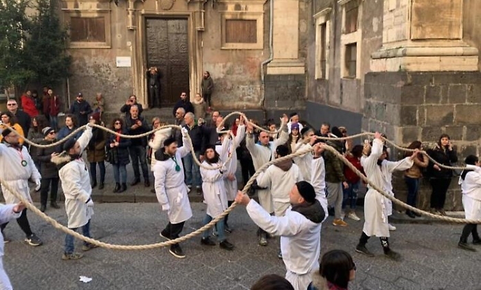 Querelle S. Agata, disposta vigilanza per parroco del Duomo e capovara